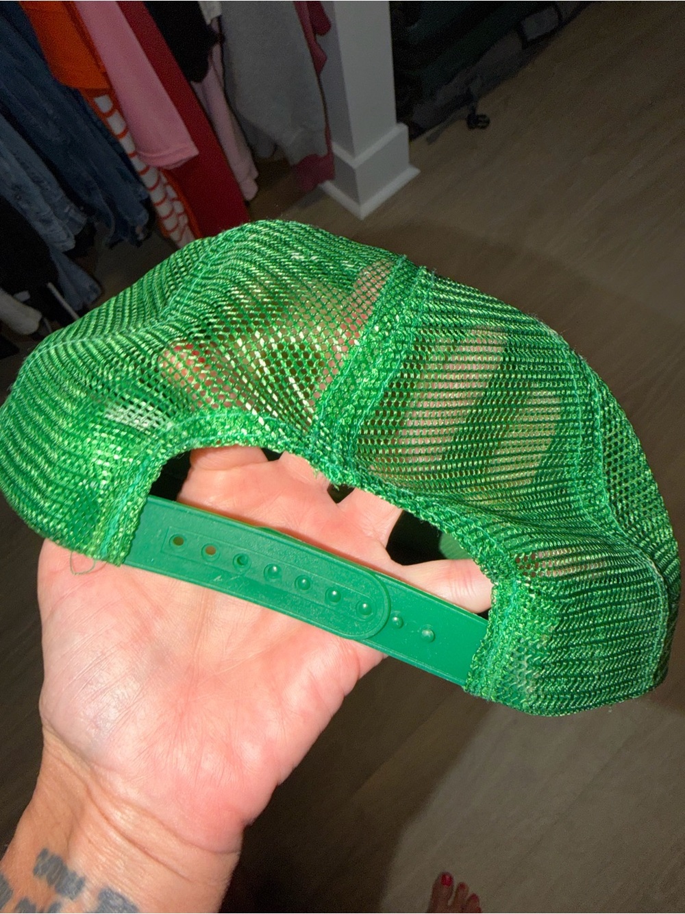 Green Smiley Mesh Trucker Hat - Women's Casual Cap - Picture 2 of 2